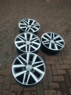 18Inch TOYOTA HILLUX /FORTUNA Magrims 6Holes A Set Of Four On Sale.