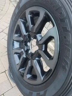 One 18inch Toyota Hillux Magrim & Fairy Used Dunlop Grand Trek Tyre 265 60r18 On Sale.
