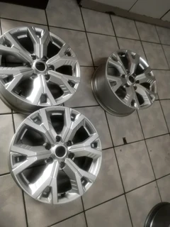18Inch 6Holes ISUZU DMAX Magrims SILVER A set of four on sale.