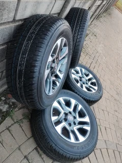 18Inch TOYOTA HILLUX!/FORTUNA Magrims 6Holes &amp; DUNLOP GRAND TREK Tyres 265 60 R18 A set of four.