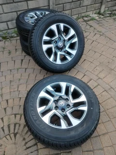 18Inch TOYOTA HILLUX!/FORTUNA Magrims 6Holes &amp; DUNLOP GRAND TREK Tyres 265 60 R18 A set of four.