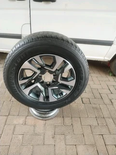 ONE 265 60R18 BRIDGESTONE DUELER H/T Tyre &amp; 18Inch TOYOTA HILLUX /FORTUNA Magrim On Sale.