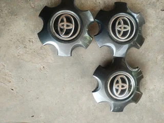 ISUZU Wheel Centre Caps A set of four on sale.
