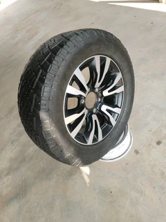 ONE  Used 255 60R18 GENERAL GRABBER Tyre &amp; 18Inch ISUZU XRIDER Magrim On Sale.