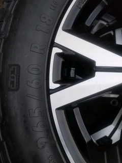 18Inch ISUZU DMAX Magrims 6Holes &amp; GENERAL GRABBER AT 3 Tyres 265 60R18 A set of four on sale.