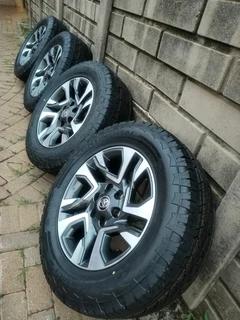 265 60R18 CONTINENTAL CROSS CONTACT Tyres &amp; 18Inch TOYOTA HILLUX /FORTUNA Magrims 6Holes a set .