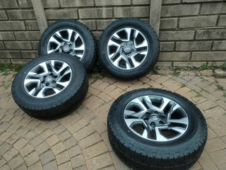 265 60R18 CONTINENTAL CROSS CONTACT Tyres &amp; 18Inch TOYOTA HILLUX /FORTUNA Magrims 6Holes a set .