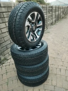 265 60R18 CONTINENTAL CROSS CONTACT Tyres &amp; 18Inch TOYOTA HILLUX /FORTUNA Magrims 6Holes a set .