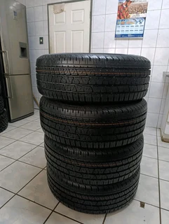 265 60r18 Continental Cross Contact Tyres A Set Of Four On Sale.