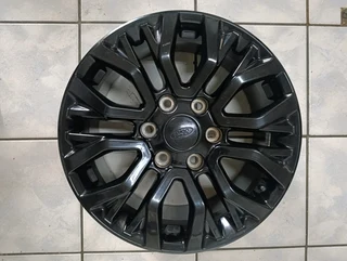 18Inch FORD THUNDER Magrims 6Holes a set of four on sale.
