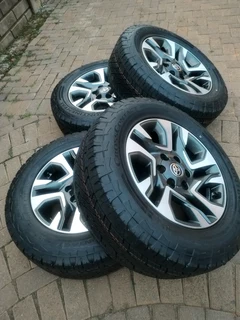 265 60r18 Continental Cross Contact Tyres & 18inch Toyota Hillux /fortuna Magrims 6holes A Set .