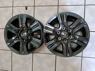 17Inch 6Holes TOYOTA FORTUNA Magrims A set of four on sale.