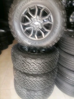 17inch Ford Raptor Magrims 6holes & 285 70 R17 Bf Goodrich All-terrain Ko2 Tyres A Set Of Four .
