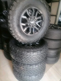 17Inch FORD Raptor Magrims 6Holes &amp; 285 70 r17 BF GOODRICH ALL-TERRAIN KO2 Tyres A set of four .