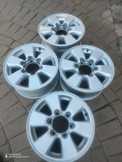 16 inch t o y o t a magrims 6 holes w t h n o c e n t r e c a p s a set of four on sale