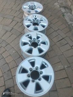 16 inch t o y o t a magrims 6 holes w t h n o c e n t r e c a p s a set of four on sale