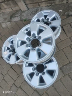 16 inch t o y o t a magrims 6 holes w t h n o c e n t r e c a p s a set of four on sale