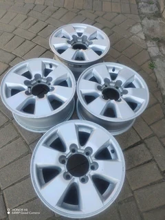 16 inch t o y o t a magrims 6 holes w t h n o c e n t r e c a p s a set of four on sale