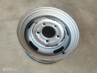 O n e 16 inch m a h i n d r a standard steel rim on sale