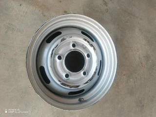 O n e 16 inch m a h i n d r a standard steel rim on sale
