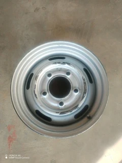 O n e 16 inch m a h i n d r a standard steel rim on sale