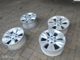 17 inch 6 holes t o y o t a h i l l u x magrims a set of four on sale