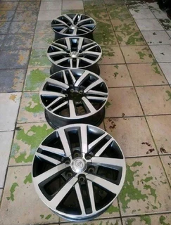 18 inch 6 holes t o y o t a h i l l u x f o r t u n a magrims a set of four on sale