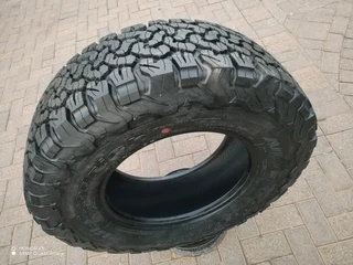 O n e 285 70 r17 b f g o o d r i c h a l l t e r r a i n k o2 tyre on sale