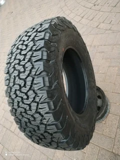 O n e 285 70 r17 b f g o o d r i c h a l l t e r r a i n k o2 tyre on sale