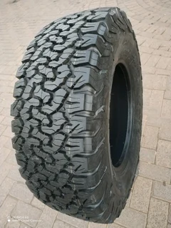 O n e 285 70 r17 b f g o o d r i c h a l l t e r r a i n k o2 tyre on sale