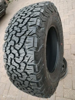 O n e 285 70 r17 b f g o o d r i c h a l l t e r r a i n k o2 tyre on sale