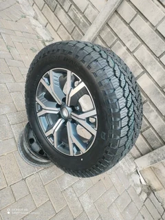 O n e 255 60 r18 g e n e r a l g r a b b e r tyre & 18 inch i s u z u d m a x magrim on sale