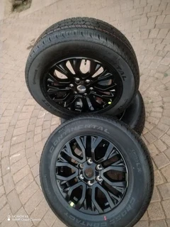 265 60 r18 c o n t i n e n t a l c r o s s c o n t a c t tyres a set of four on sale