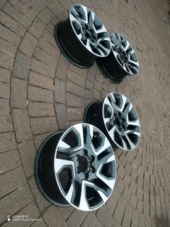 18 inch 6 holes t o y o t a h i l l u x magrims a set of four on sale