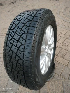 O n e 18 inch amarok magrim &amp; s c o r p i o n p i r r e l l i tyre 255 60 r18 on sale