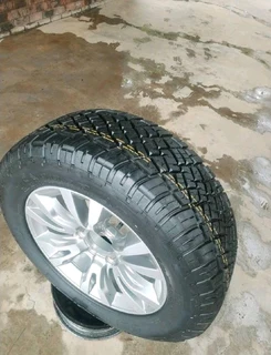 O n e 18 inch inch i s u z u xrider magrim &amp; g e n e r a l g r a b b e r tyre 255 60 r18 on sale