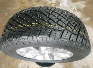 O n e 18 inch inch i s u z u xrider magrim &amp; g e n e r a l g r a b b e r tyre 255 60 r18 on sale