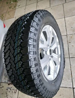 O n e 18 inch i s u z u d m a x magrim &amp; g e n e r a l g r a b b e r tyre 255 60 r18 on sale