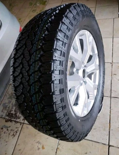 O n e 18 inch i s u z u d m a x magrim &amp; g e n e r a l g r a b b e r tyre 255 60 r18 on sale