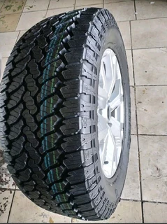 O n e 18 inch i s u z u d m a x magrim &amp; g e n e r a l g r a b b e r tyre 255 60 r18 on sale
