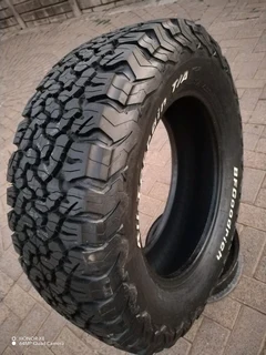 O n e 265 60 r18 b f g o o d r i c h a l l t e r r a i n k o2 tyre on sale