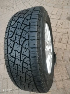O n e 18 inch amarok magrim &amp; 255 60 r18 s c o r p i o n p i r r e l l i a t r tyre on sale