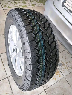 O n e 255 60 r18 g e n e r a l g r a b b e r tyre &amp; 18 inch i s u z u d m a x magrim on sale