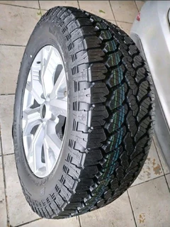 O n e 255 60 r18 g e n e r a l g r a b b e r tyre &amp; 18 inch i s u z u d m a x magrim on sale