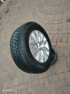 O n e 18 inch amarok magrim &amp; s c o r p i o n p i r r e l l i tyre 255 60 r18 on sale