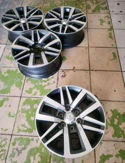 18 inch 6 holes t o y o t a h i l l u x magrims a set of four on sale