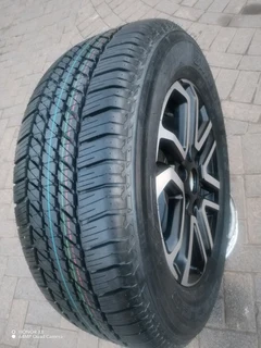 O n e 18 inch f o r d magrim &amp; 265 60 r18 b r i d g e s t o n e d u e l e r tyre on sale