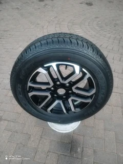 O n e 18 inch f o r d magrim &amp; 265 60 r18 b r i d g e s t o n e d u e l e r tyre on sale