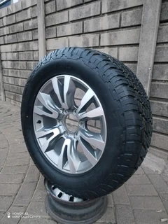 O n e 255 60 r18 g e n e r a l g r a b b e r tyre &amp; 18 inch i s u z u x r i d e r magrim on sale
