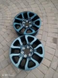 18Inch TOYOTA HILLUX Magrims 6Holes A Set Of Four On Sale.